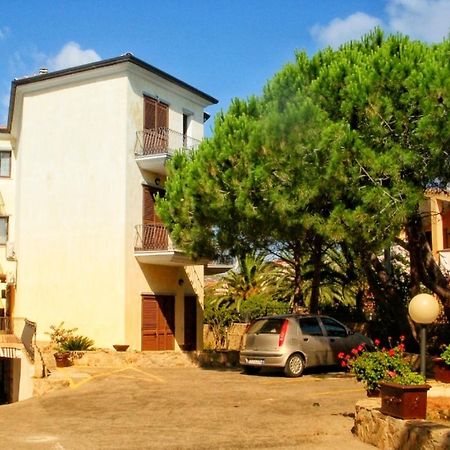 Incantevole Casa Vacanze Ginestra La Maddalena Ла Мадалена Екстериор снимка